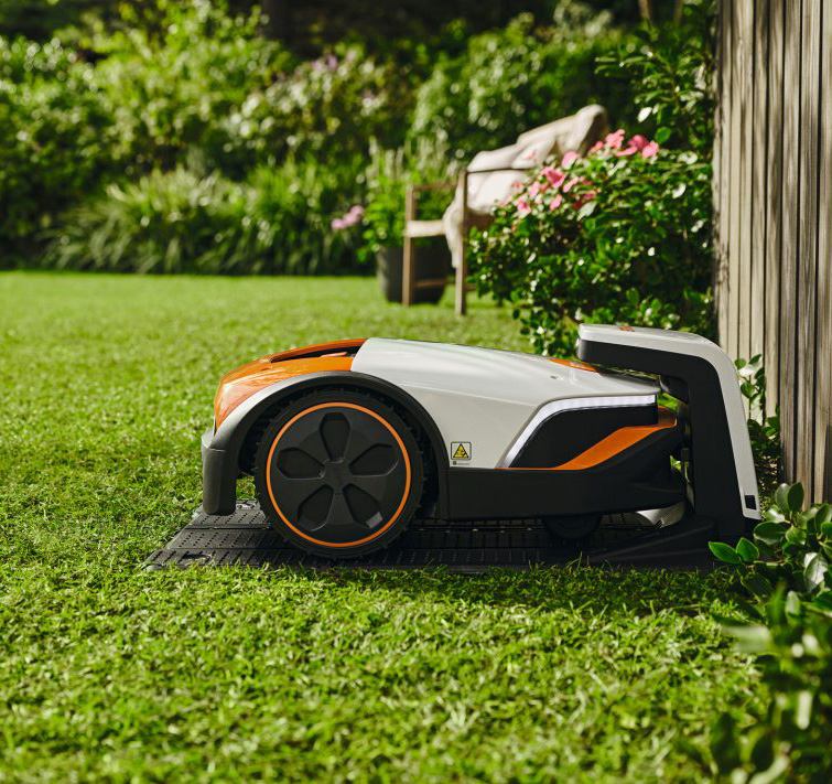 Stihl iMOW 7 EVO (Commercial Config)